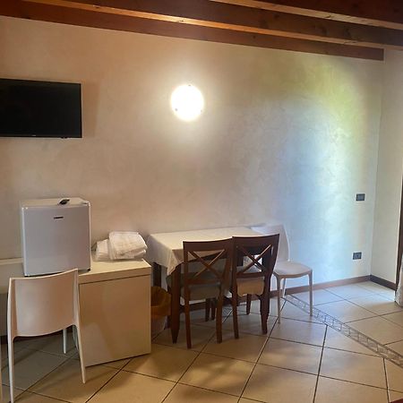 Albergo Le Piante Манерба дел Гарда Екстериор снимка