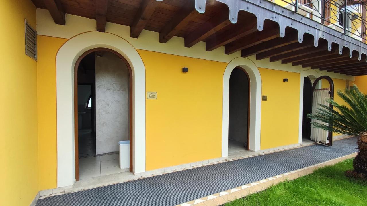 Albergo Le Piante Манерба дел Гарда Екстериор снимка