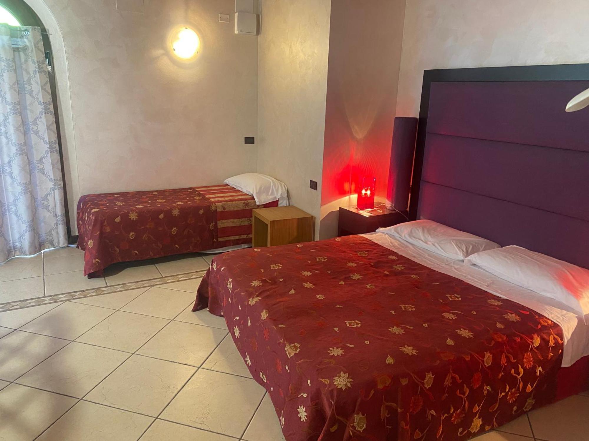 Albergo Le Piante Манерба дел Гарда Екстериор снимка