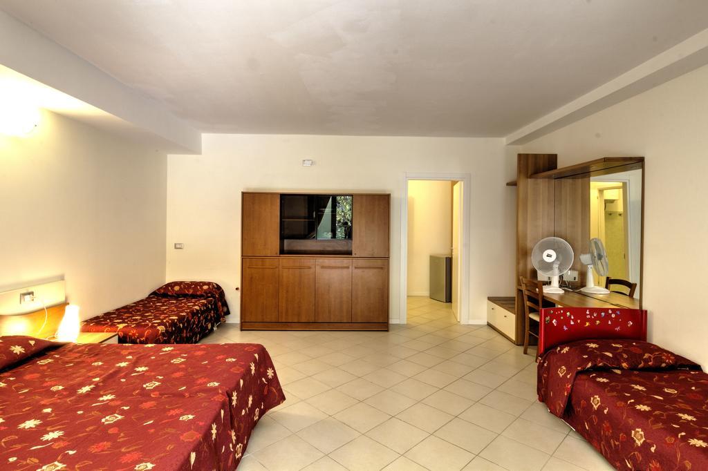 Albergo Le Piante Манерба дел Гарда Екстериор снимка
