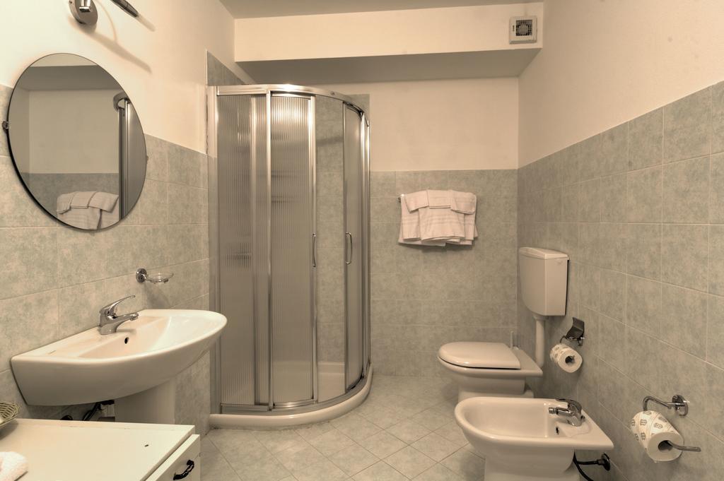 Albergo Le Piante Манерба дел Гарда Екстериор снимка
