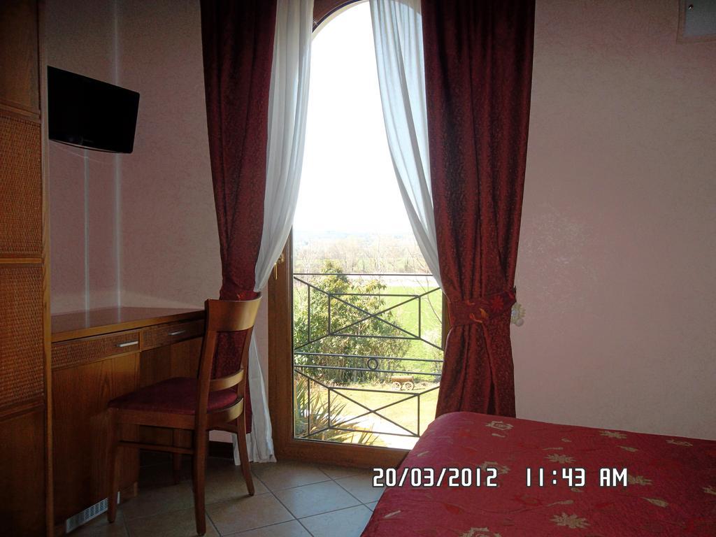 Albergo Le Piante Манерба дел Гарда Екстериор снимка